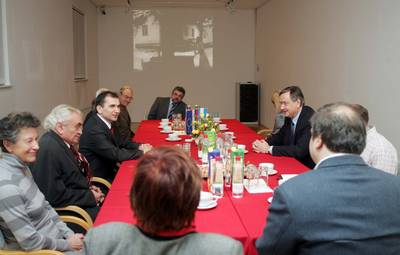 10. 3. 2008, Ljubljana: Predsednik republike dr. Danilo Türk na pogovoru s predstavniki društev Kočevarjev (FA BOBO)
