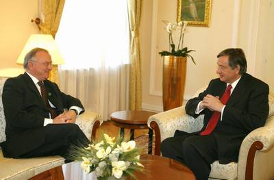 3. 3. 2008, Ljubljana: Predsednik dr. Danilo Türk se je srečal s predsednikom Odbora regij pri Evropski uniji Lucom Van den Brandeom (FA BOBO)