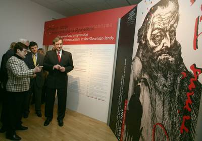 6. 3. 2008, Ljubljana: Predsednik dr. Danilo Türk si je ogledal razstavo "Primož Trubar (1508–1586)" (FA BOBO)