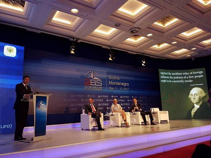President Pahor stresses the urgency of cooperation for the peace and stability of the neighbouring Western Balkans at an international security conference in Montenegro