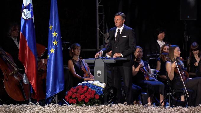 Keynote address by the President of the Republic of Slovenia, Borut Pahor,
At the main ceremony marking Slovenian Statehood day: "A rainbow for the future"