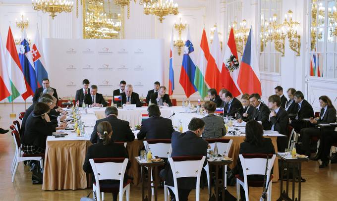 Today, Slovenian President Borut Pahor is concluding his participation to the two-day summit of presidents of Viegrad countries, Austria and Slovenia.