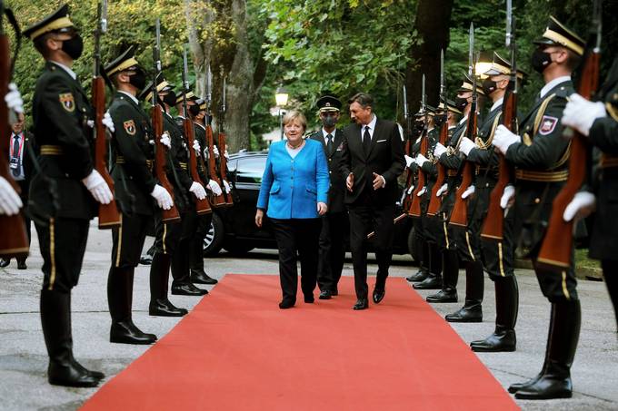 President Pahor honours German Chancellor Angela Merkel with the Order of Merit for Distinguished Service