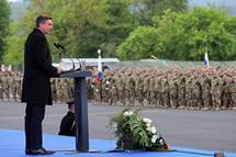 Predsednik Republike Slovenije in vrhovni poveljnik obrambnih sil Borut Pahor na osrednji slovesnosti ob dnevu Slovenske vojske