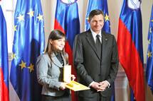 Predsednik Republike Slovenije Borut Pahor je vroil odlikovanje zlati red za zasluge Debori Serracchiani