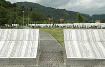 Predsednik republike slavnostni govornik na komemoraciji ob 20. obletnici genocida v Spominskem centru Potoari pri Srebrenici