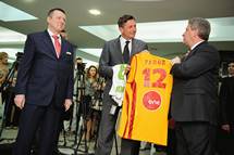 Predsednik republike Borut Pahor je zakljuil uradni obisk v Republiki Makedoniji 