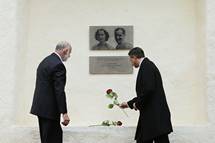 Predsednik Pahor na svečanosti v spomin Kseniji in Radu Hribarju: Obžalovanje, opravičilo, zaveza