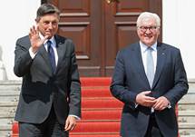 Na povabilo nemkega predsednika Steinmeierja slovenski predsednik Pahor danes na delovnem obisku v Berlinu 
