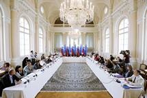 Predsednik Pahor je gostil okroglo mizo 