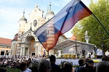 Govor predsednika Pahorja ob koncu slovesne svete mae v Beltincih v poastitev 100. obletnice zdruitve prekmurskih Slovencev z matinim narodom
