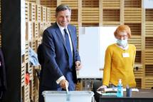 Predsednik Pahor je oddal glas na rednih volitvah v Dravni zbor