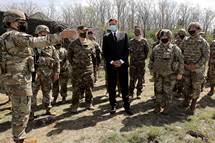 Predsednik Republike Slovenije in vrhovni poveljnik obrambnih sil Borut Pahor na mednarodni vojaki vaji Zvezdni vitez 2021: 