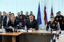 Predsednik republike in vrhovni poveljnik obrambnih sil Borut Pahor preko videokonference nagovoril pripadnike Slovenske vojske v mednarodnih operacijah in misijah v tujini