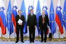 Predsednik republike ob dravnem prazniku dnevu vrnitve Primorske k matini domovini vroil dravni odlikovanji 
