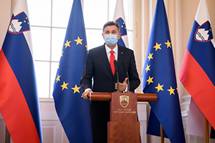 Predsednik Pahor ob dravnem prazniku nagovoril dravljanke in dravljane in pozval parlamentarne stranke za dogovor o skupnem sodelovanju pri premagovanju krize