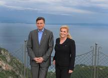 Predsednik Pahor se je v Lovranu sestal s hrvako predsednico Grabar Kitarovi