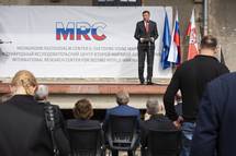 Predsednik Pahor se je udeleil slovesnosti ob 80. obletnici prihoda vlaka s prvimi ujetniki nacistinih unievalnih tabori na slovensko ozemlje