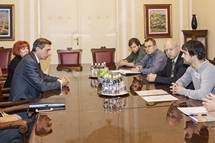 Predsednik republike na pogovor sprejel predstavnike Regijske civilne iniciative za reevanje Romske problematike
