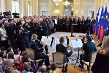 Ob dnevu Rudolfa Maistra predsednik Pahor priredil posebno slovesnost ob povianju brigadirke Alenke Ermenc v in generalmajorke in vroil dravno odlikovanje 