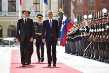 Predsednik republike na uradnem obisku gosti kosovskega predsednika Thaçija 