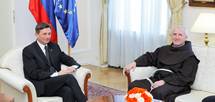 Predsednik Republike Slovenije Borut Pahor sprejel novoimenovanega ljubljanskega nadkofa in metropolita patra Stanislava Zoreta