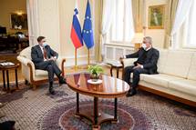 Predsednik Pahor je zakljuil posvetovanja z vodji poslanskih skupin o kandidatiurah za sodnika Ustavnega sodia RS in za sodnika Sodia Evropske unije