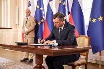 Predsednik Pahor je danes sprejel predsednika DVK Goloba in podpisal Ukaz o sklicu prve seje državnega zbora
