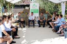 Predsednik Pahor v pogovoru z mladimi kmeti: “Zame je vrednota, da ohranimo slovensko podeelje. To je nacionalnega pomena.”