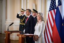 Predsednik Pahor in veleposlanica Zdruenih drav Amerike Lynda C. Blanchard obeleila Dan slovensko-amerikega prijateljstva in zaveznitva