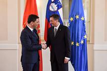 Predsednik Republike Slovenije Borut Pahor sprejel predsednika rnogorske skupine Darka Pajovia