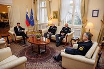 Predsednik Pahor ob 33. obletnici sprejel predstavnike Zveze policijskih veteranskih društev Sever