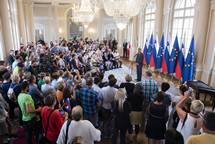 V Predsedniki palai dan odprtih vrat ob dravnem prazniku zdruitve prekmurskih Slovencev z matinim narodom