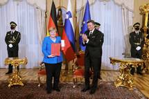 Predsednik Pahor je odlikoval nemko kanclerko Angelo Merkel z redom za izredne zasluge 
