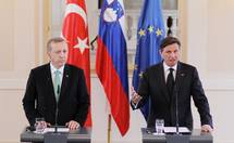 Predsednik Pahor turkemu predsedniku Erdoganu izrazil globoko soalje za rtve teroristinega napada v Istanbulu