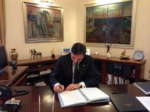 Predsednik republike podpisal ukaze o imenovanju novega senata Komisije za prepreevanje korupcije
