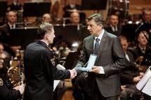 Predsednik Pahor Policijskemu orkestru vroil odlikovanje Republike Slovenije ob 70-letnici delovanja