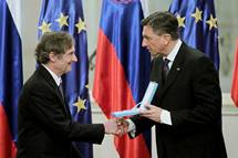 Predsednik Pahor z redom za zasluge odlikoval Svetovni slovenski kongres