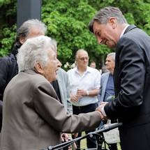 Predsednik republike se je udeleil slovesnosti v spomin na 76. obletnico osvoboditve koncentracijskega taboria pod Ljubeljem.