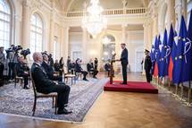 Ob dnevu Slovenske vojske je predsednik Republike Slovenije in vrhovni poveljnik obrambnih sil Borut Pahor nagovoril pripadnice in pripadnike Slovenske vojske