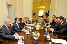 Predsednik Pahor sprejel vodstvo slovensko-ruskega organizacijskega odbora za postavitev spomenika ruskim in sovjetskim vojakom