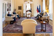 Ob prihajajoi 5. obletnici podpisa Parikega podnebnega sporazuma je predsednik Pahor sprejel ministra za okolje in prostor Andreja Vizjaka