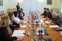 Predsednik Republike sprejel na pogovor predstavnike romske skupnosti v Sloveniji