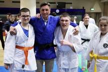 Predsednik Pahor si je ob svetovnem dnevu Downovega sindroma ogledal trening inkluzivnega juda