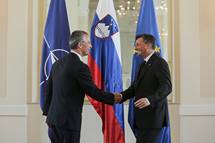 Predsednik Republike Slovenije in vrhovni poveljnik obrambnih sil Borut Pahor je sprejel generalnega sekretarja Zveze Nato Jensa Stoltenberga 