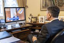 Predsednik Pahor na povabilo ameriškega predsednika Bidna sodeloval na spletni konferenci Vrh demokracij