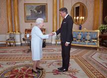 Predsednik republike Borut Pahor se je sreal s kraljico Elizabeto II
