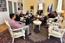 Predsednik Pahor in udeleenci mednarodnega sreanja pisateljev na Bledu poudarili pomen zavezanosti miru in strpnosti