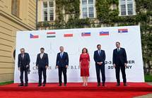Predsednik Pahor na vrhu predsednikov drav V4: Slovenija ceni, da je e drugi povabljena kot gostja na V4 in pozdravlja podporo dravam sosednje regije Zahodnega Balkana 