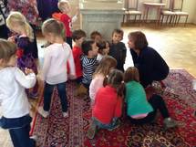 Otroci iz Vrtca Mladi rod na obisku v Predsedniki palai